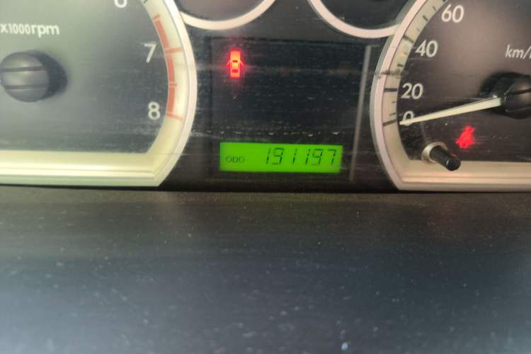 Used Chevrolet Lova 2007 1.4 SL AT Odometer Close Up