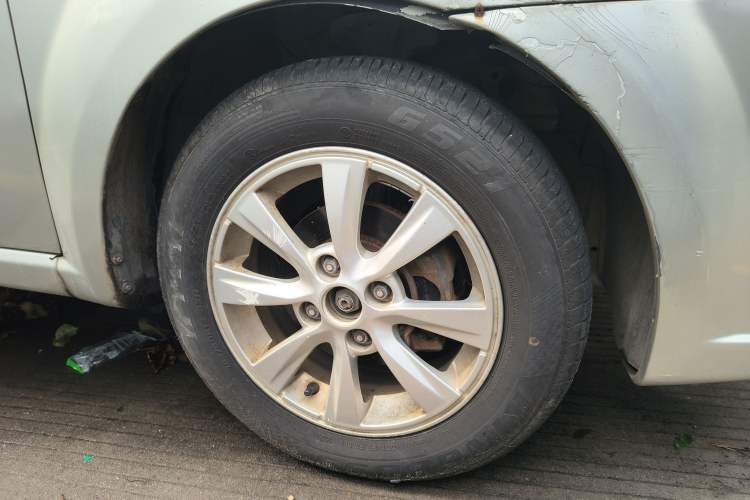 Used Chevrolet Lova 2007 1.4 SL AT Right Front Wheel Hub