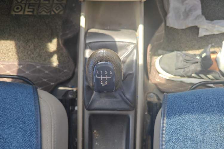 Used Chevrolet Lova 2009 1.4 SL MT Gear Lever
