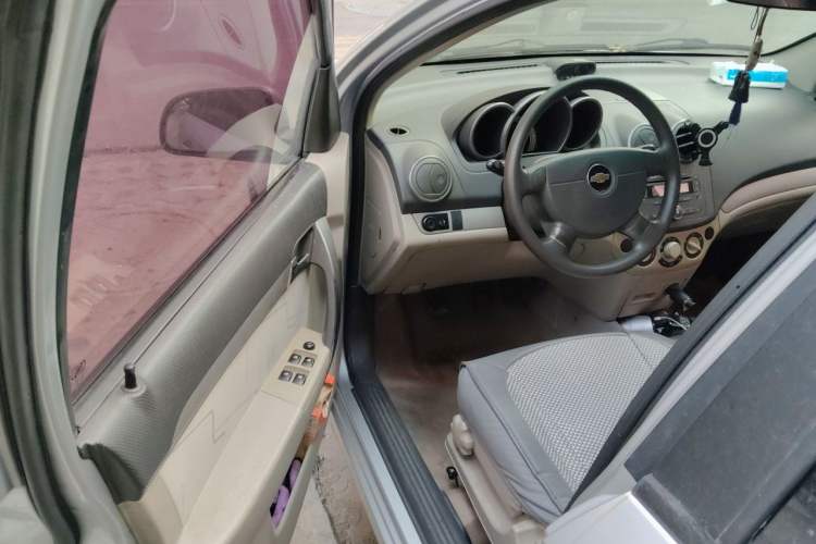 Used Chevrolet Lova 2009 1.4 SL MT Driver Seat