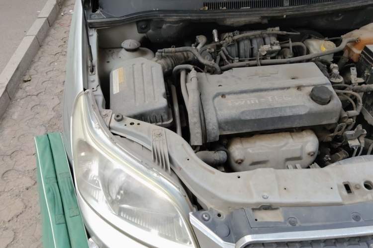Used Chevrolet Lova 2009 1.4 SL MT Engine Bay Right