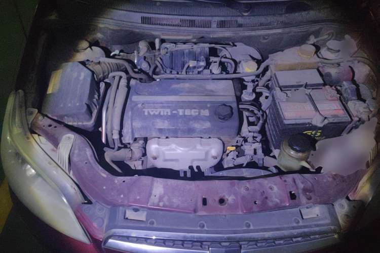 Used Chevrolet Lova 2009 1.4 SE MT Engine Bay