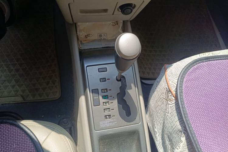 Used Chevrolet Lova 2009 1.6 SX AT Gear Lever