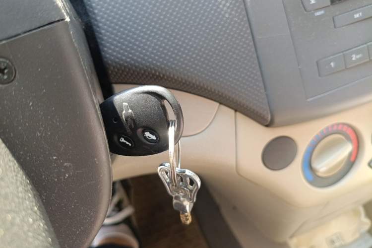 Used Chevrolet Lova 2009 1.6 SX AT Vehicle Key