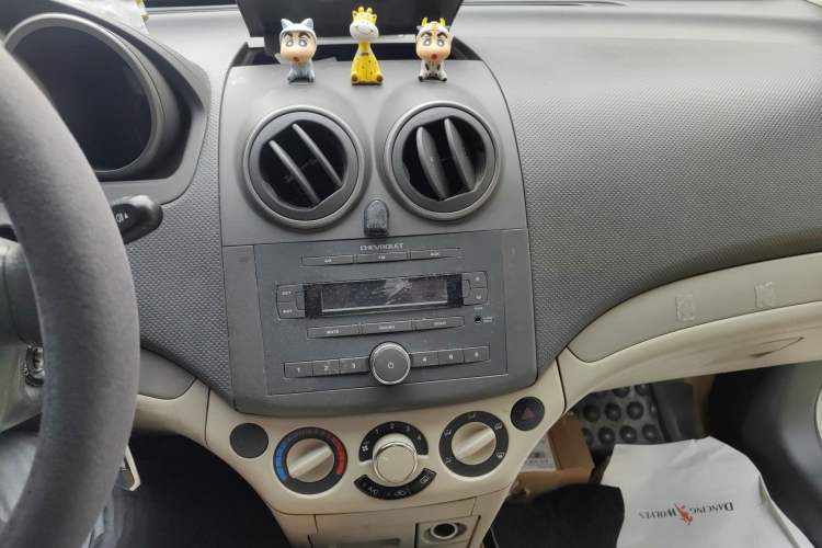 Used Chevrolet Lova 2009 1.4 SL MT Audio And AC Panel