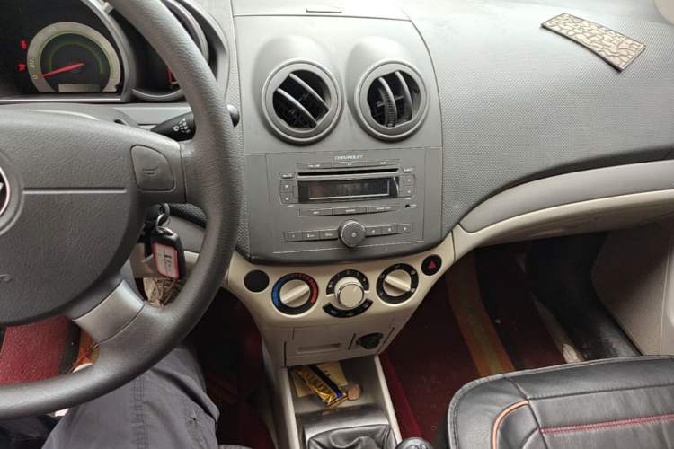 Used Chevrolet Lova 2009 1.4 SE MT Audio And AC Panel