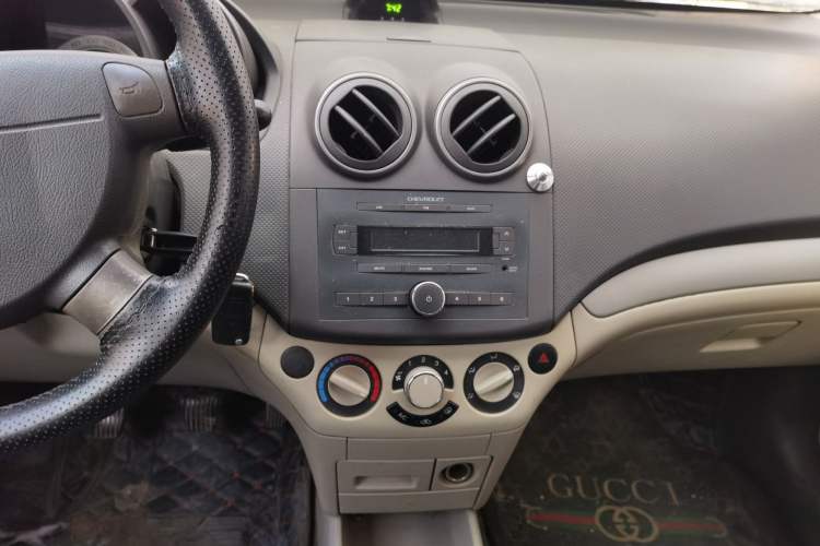 Used Chevrolet Lova 2009 1.4 SL MT Audio And AC Panel