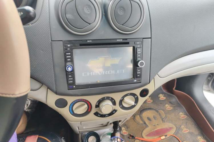 Used Chevrolet Lova 2009 1.6 SX AT Audio And AC Panel