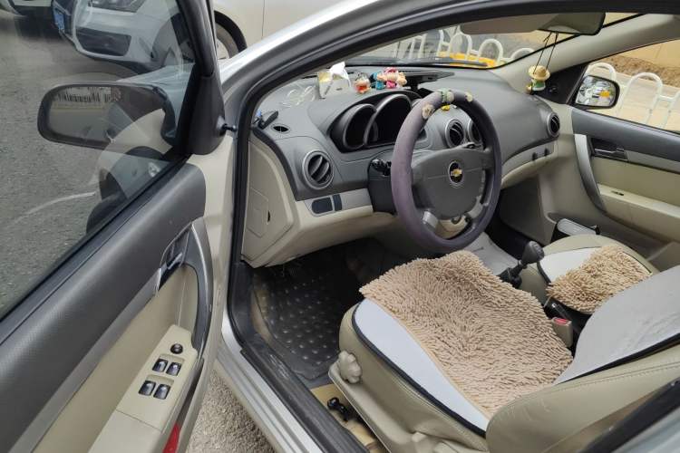 Used Chevrolet Lova 2009 1.4 SL MT Driver Seat