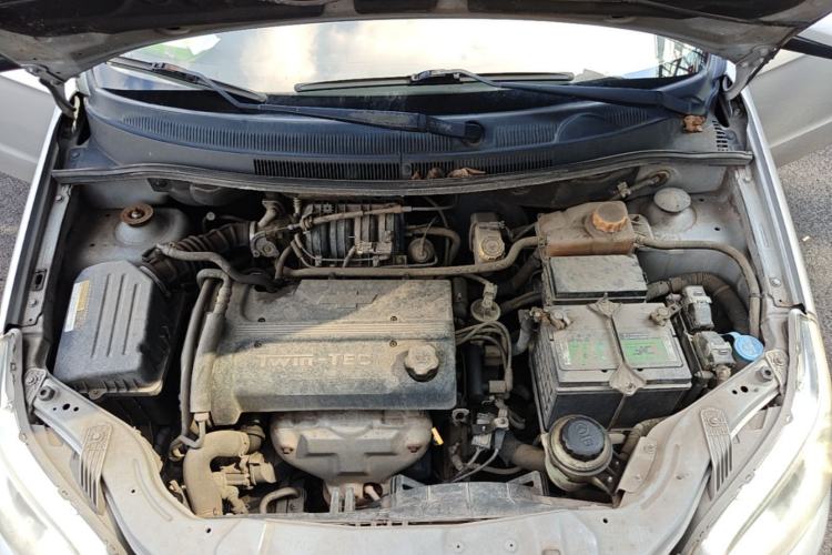 Used Chevrolet Lova 2009 1.4 SE MT Engine Bay