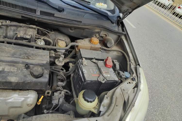 Used Chevrolet Lova 2009 1.4 SL MT Engine Bay Left