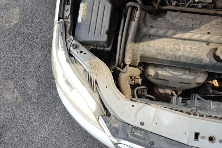 Used Chevrolet Lova 2009 1.4 SE MT Engine Bay Right
