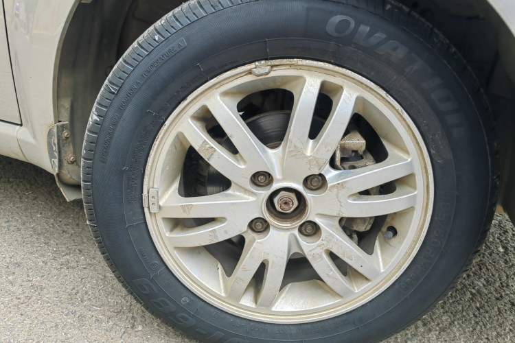 Used Chevrolet Lova 2009 1.4 SL MT Right Front Wheel Hub