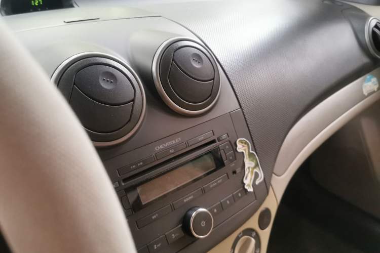 Used Chevrolet Lova 2009 1.4 SE AT Audio And AC Panel