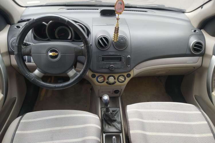 Used Chevrolet Lova 2010 1.4 MT Fengdu Version Center Console