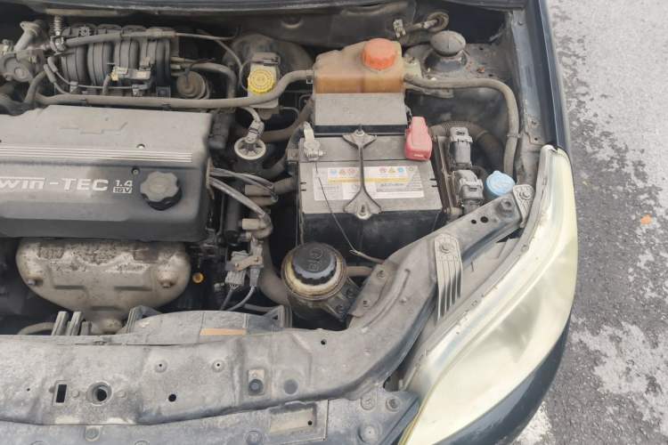 Used Chevrolet Lova 2010 1.4 MT Fengdu Version Engine Bay Left