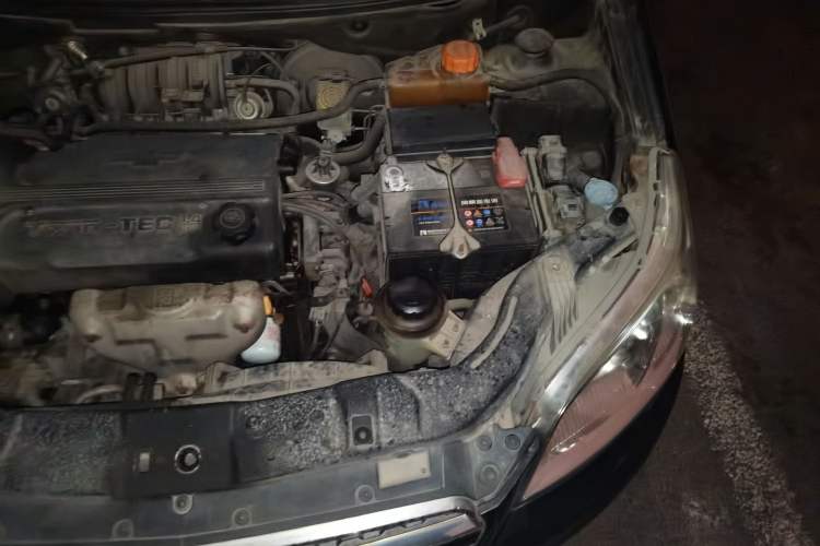Used Chevrolet Lova 2010 1.4 AT Fashion Edition Engine Bay Left