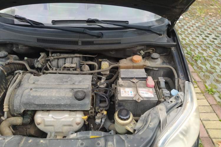 Used Chevrolet Lova 2010 1.4 MT Fengdu Version Engine Bay Left