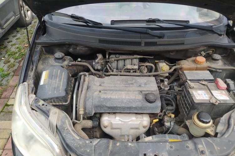 Used Chevrolet Lova 2010 1.4 MT Fengdu Version Engine Bay Right