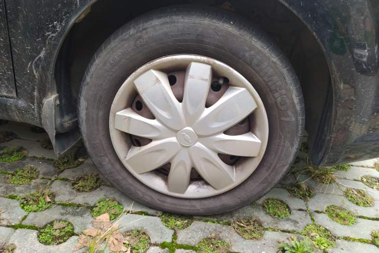 Used Chevrolet Lova 2010 1.4 MT Fengdu Version Right Front Wheel Hub