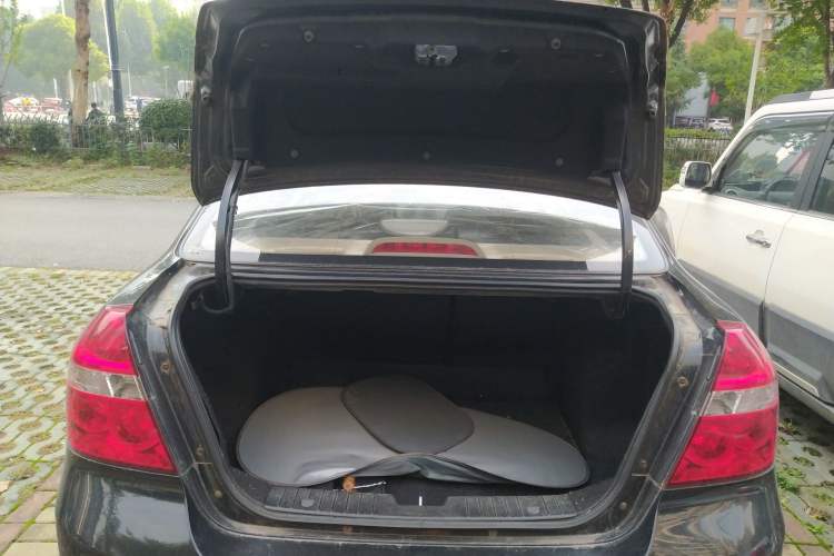 Used Chevrolet Lova 2010 1.4 MT Fengdu Version Trunk