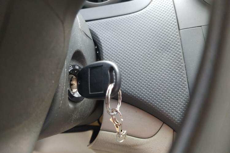 Used Chevrolet Lova 2010 1.4 MT Fengdu Version Vehicle Key