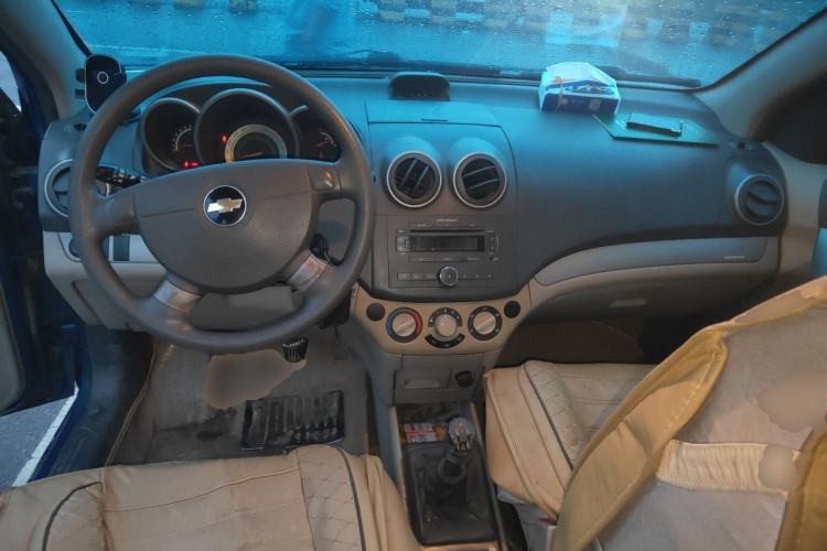 Used Chevrolet Lova 2010 1.4 MT Fengdu Version Center Console