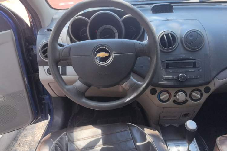 Used Chevrolet Lova 2010 1.4 AT Fashion Edition Steering Wheel