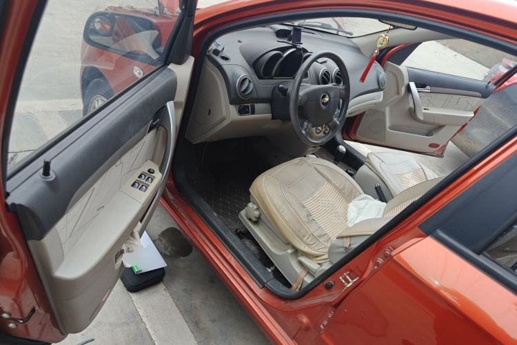 Used Chevrolet Lova 2010 1.6 AT Style Edition Driver Seat