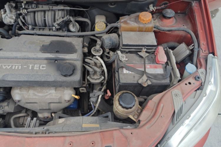 Used Chevrolet Lova 2010 1.6 AT Style Edition Engine Bay Left