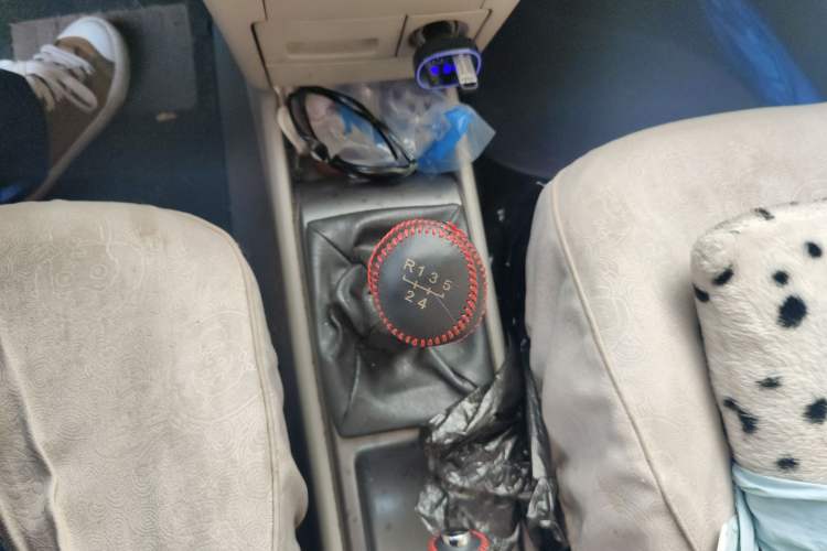 Used Chevrolet Lova 2010 1.4 MT Fengdu Version Gear Lever