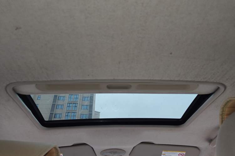 Used Chevrolet Lova 2010 1.6 AT Style Edition Headliner