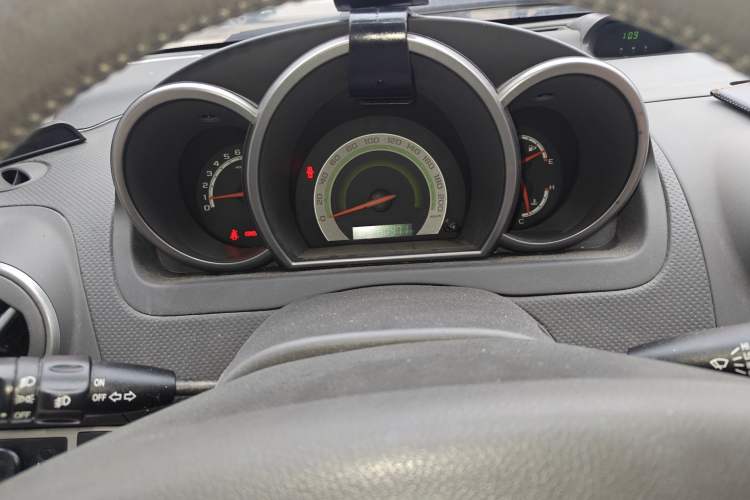 Used Chevrolet Lova 2010 1.6 AT Style Edition Instrument Cluster