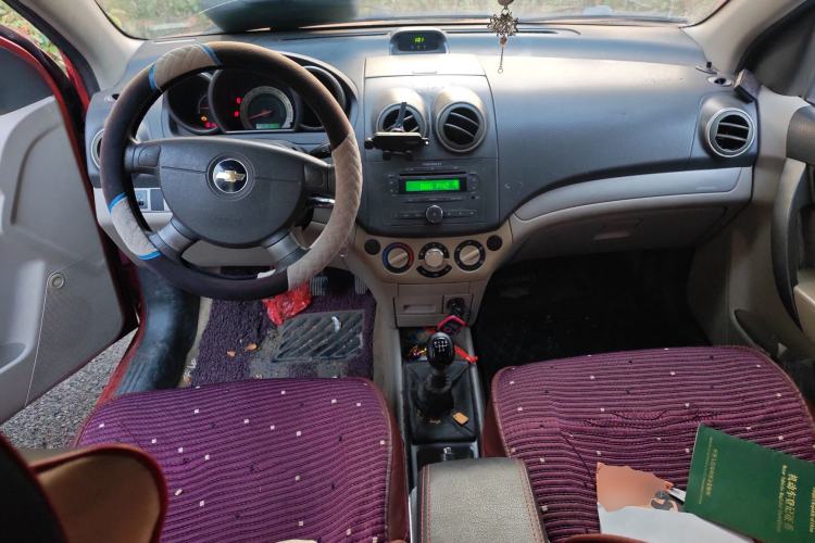 Used Chevrolet Lova 2010 1.4 MT Fengdu Version Center Console