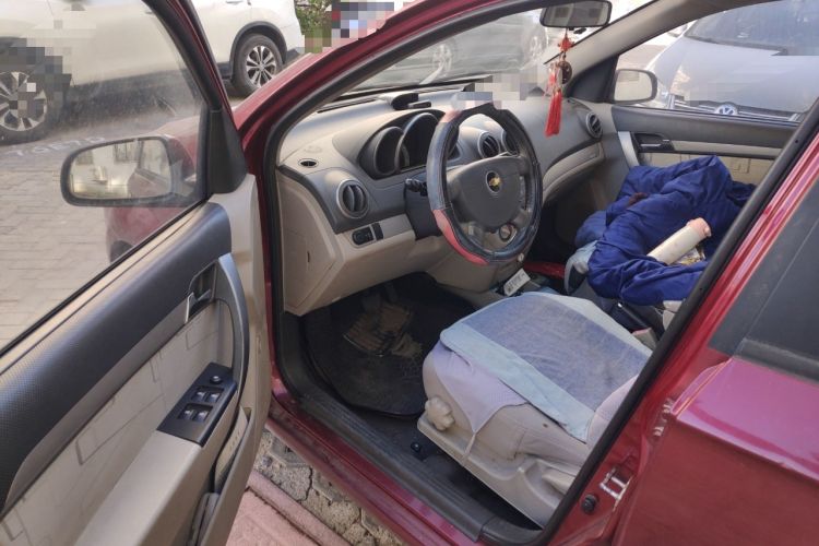Used Chevrolet Lova 2010 1.4 AT Fashion Edition Driver Seat