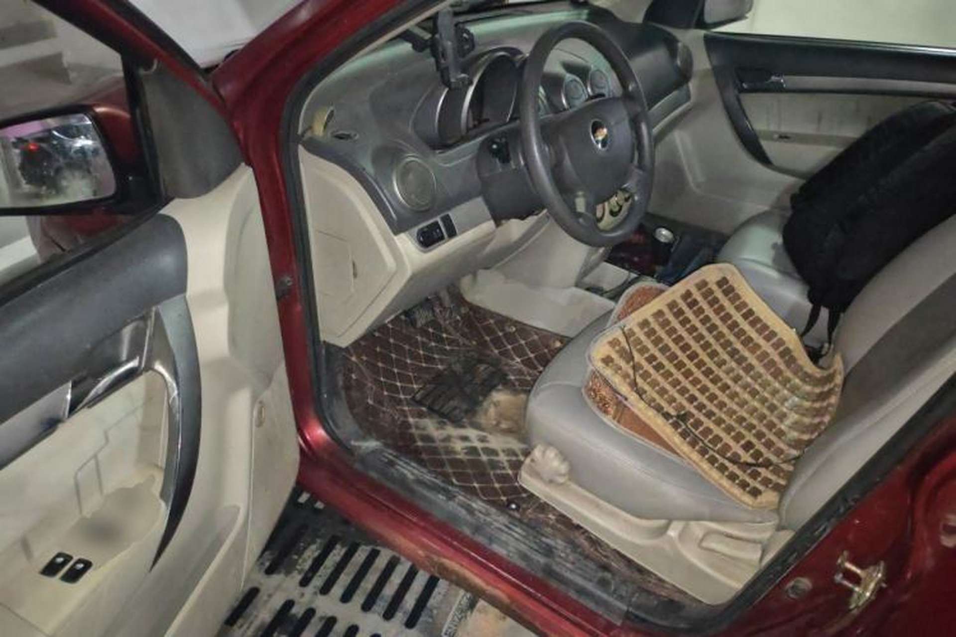 Used Chevrolet Lova 2010 1.4 AT Fashion Edition Driver Seat