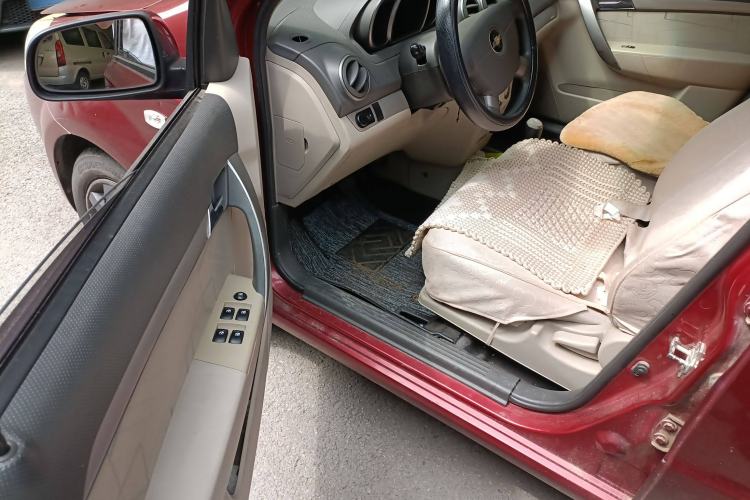 Used Chevrolet Lova 2010 1.4 AT Fashion Edition Driver Seat