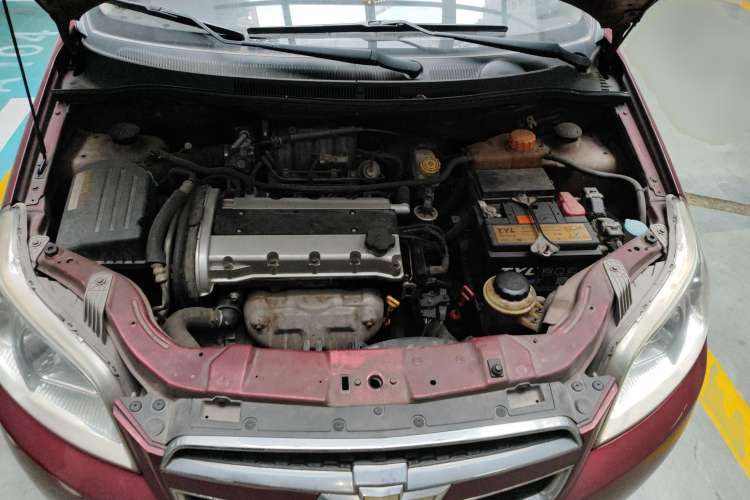 Used Chevrolet Lova 2010 1.4 AT Fashion Edition Engine Bay