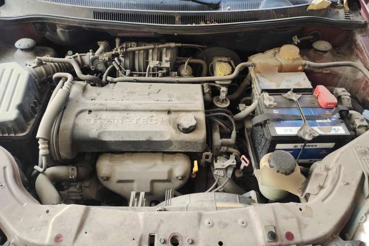 Used Chevrolet Lova 2010 1.4 AT Fashion Edition Engine Bay