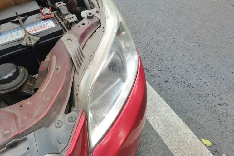 Used Chevrolet Lova 2010 1.4 AT Fashion Edition Engine Bay Left