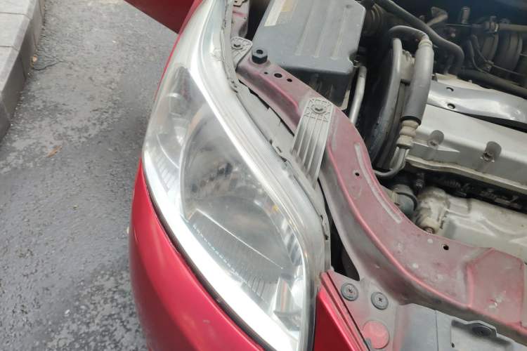 Used Chevrolet Lova 2010 1.4 AT Fashion Edition Engine Bay Right