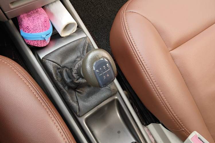 Used Chevrolet Lova 2010 1.4 MT Fengdu Version Gear Lever