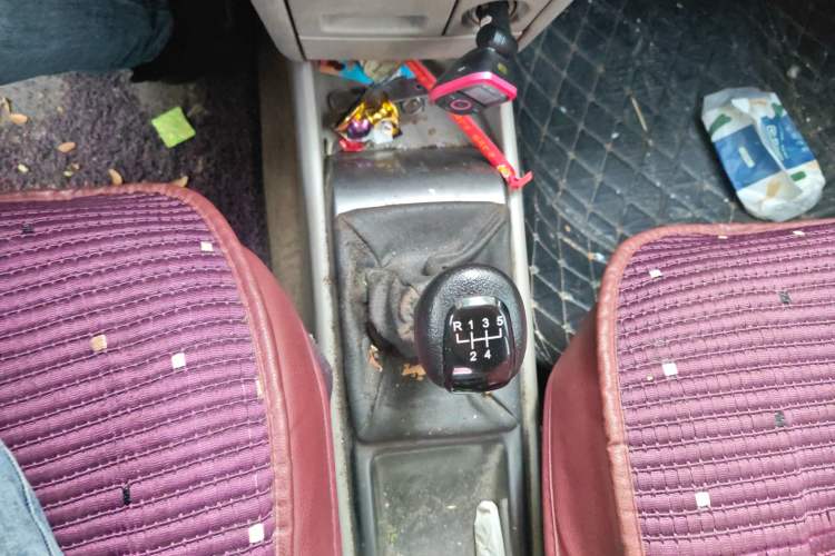Used Chevrolet Lova 2010 1.4 MT Fengdu Version Gear Lever
