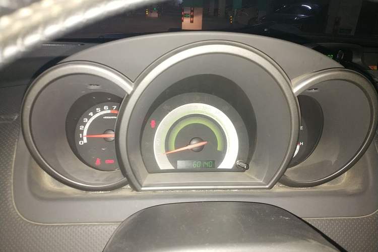 Used Chevrolet Lova 2010 1.6 AT Style Edition Instrument Cluster