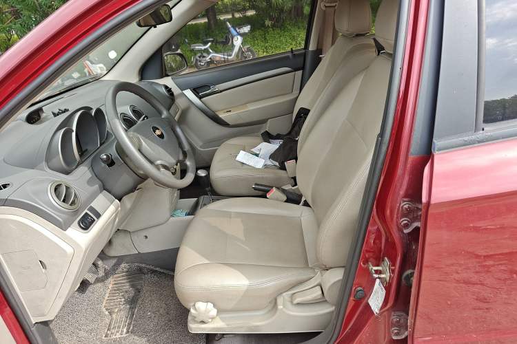 Used Chevrolet Lova 2010 1.4 AT Fashion Edition Left Front Seat