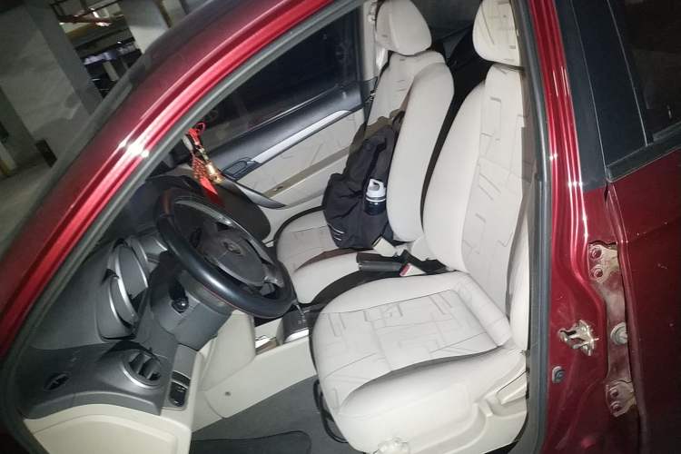 Used Chevrolet Lova 2010 1.6 AT Style Edition Left Front Seat