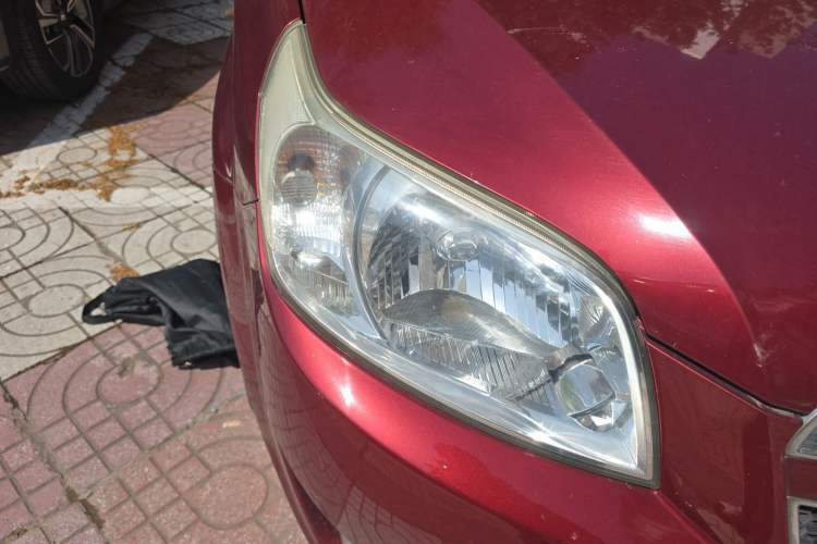 Used Chevrolet Lova 2010 1.6MT Dynamic Edition Right Front Headlight