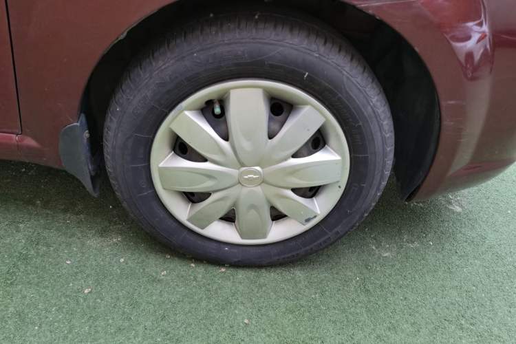 Used Chevrolet Lova 2010 1.4 AT Fashion Edition Right Front Wheel Hub