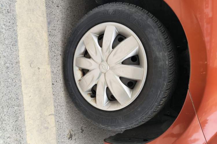 Used Chevrolet Lova 2010 1.4 AT Fashion Edition Right Front Wheel Hub