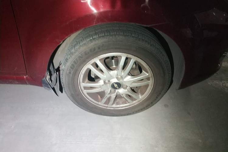 Used Chevrolet Lova 2010 1.6 AT Style Edition Right Front Wheel Hub